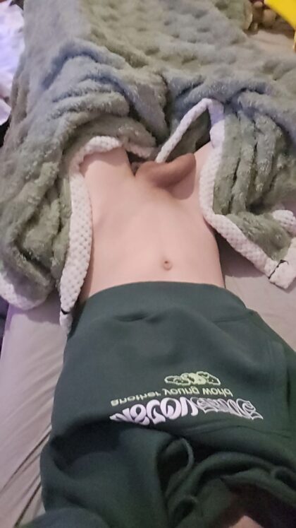 19, ¿puedo dormir en tu cama esta noche papi?