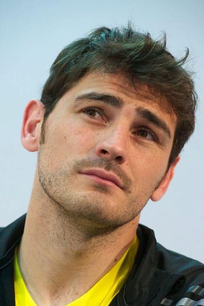 Iker Casillas (ex-goleiro espanhol).  Sempre tive uma queda por ele ❤️❤️