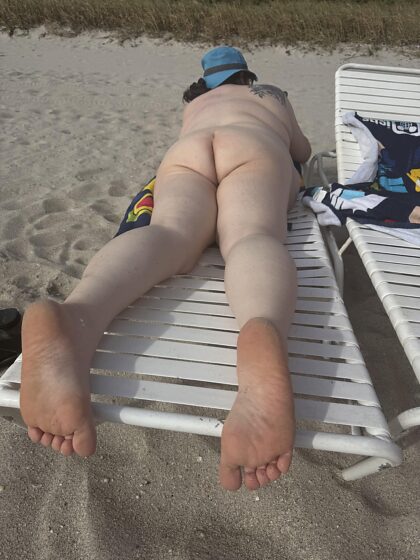 Premier voyage de la femme à Haulover Beach.