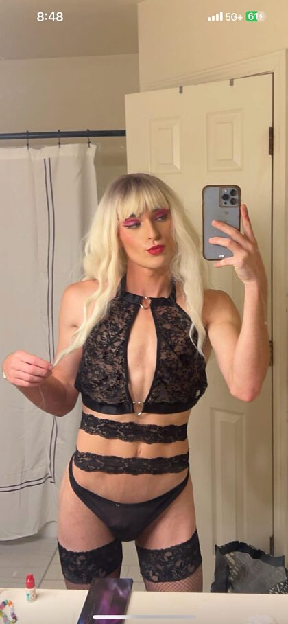 #Oklahoma sissy looking for big white cock to serve 