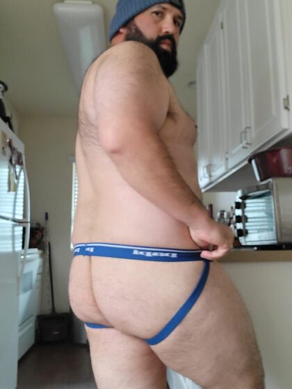 What do you prefer on your bottom bears? Jock strap or thong? 