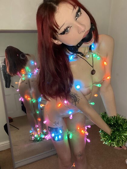 Joyeux Noël de la part de votre esclave bondage préférée