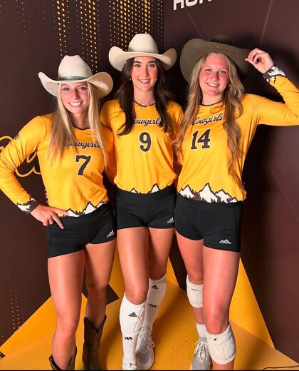 Sierra Grizzle, Emma Winter, Paige Lauterwasser y Kayla Mazzoca - Universidad de Wyoming