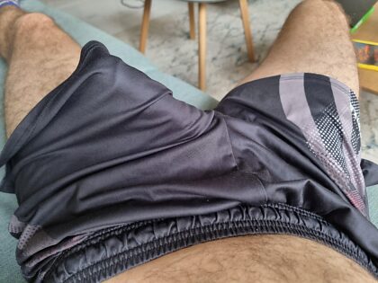 Mon short de sport a l'air cool, n'est-ce pas ?