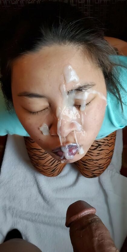 Pic Comp of hot Asian girls, getting facials. Not OC