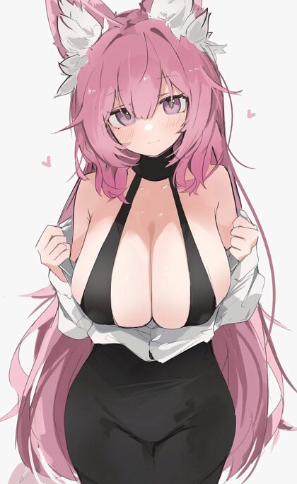 Duże foxgirl tiddies