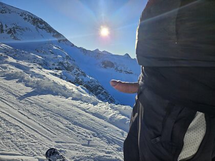 Nichts ist besser als ein bisschen Masturbieren beim Skifahren!