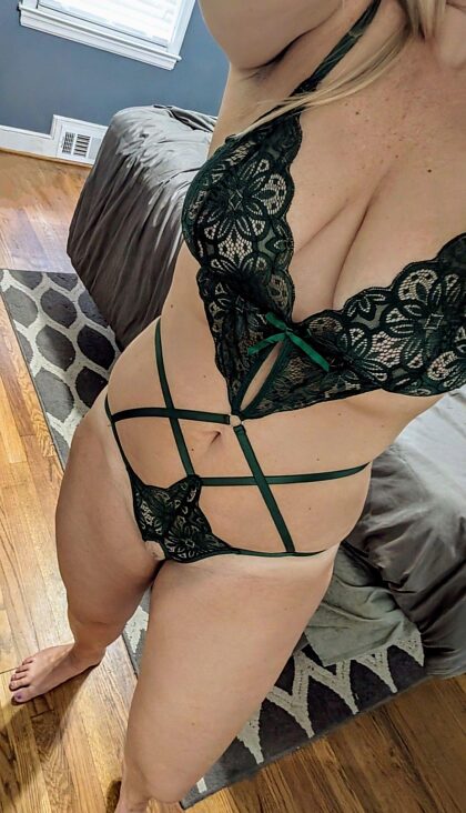 Presque 40 ans avec une addiction à la lingerie