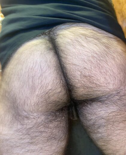 obsesses over my hairy body