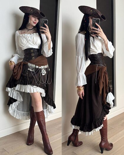 Captain Jack Sparrow fem.  Version Cosplay von Alina Becker