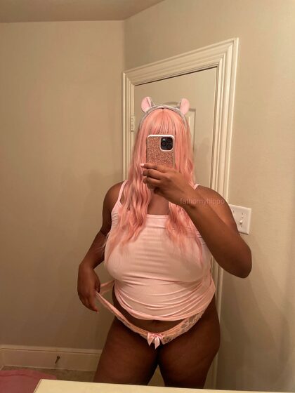 Do you like pink panties!?