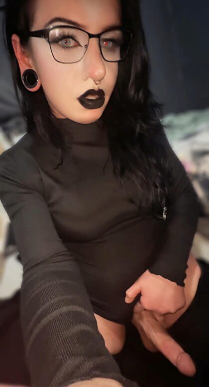 I know you’d love to throat a goth girl with a big dick 