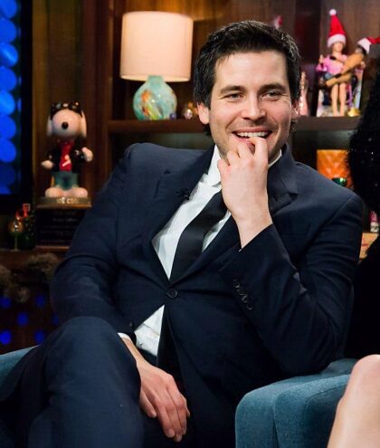 Rob James-Collier, notamment dans le rôle de Thomas dans Downton Abbey