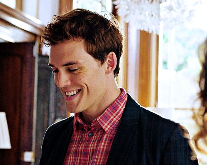 Le mie cotte di un decennio fa (2015): Sam Claflin.  Il suo sorriso e le sue fossette sono divini!