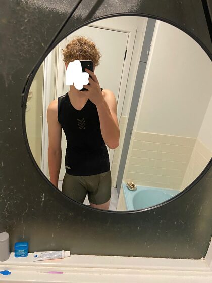 19 bi Post gym