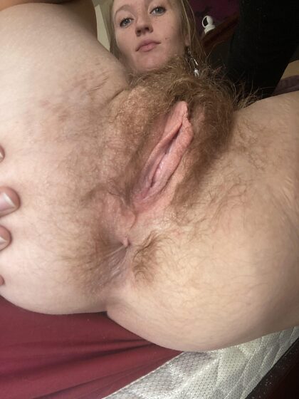 Come bury your tongue in this hairy ass pussy