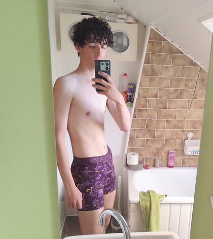 twink.  Ich sehe so süß aus in diesem Boxer