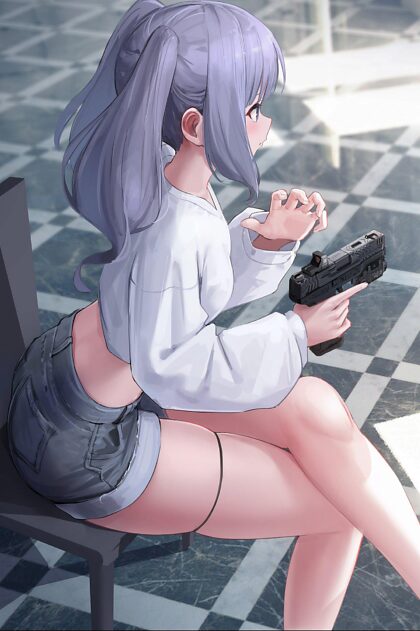 銃を持ったかわいい女の子