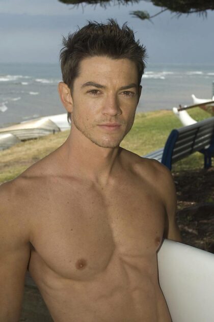 Anyone used to watch Legend of the Seeker? Pretty sure Craig Horner’s hot body contributed to my gay awakening at 17.