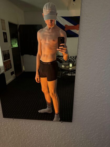 How do you rate my twink body? 