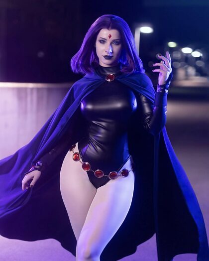 Raven autorstwa Enji Night