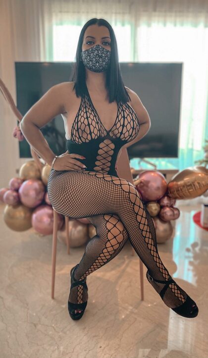 Would you smash me in my fishnets?