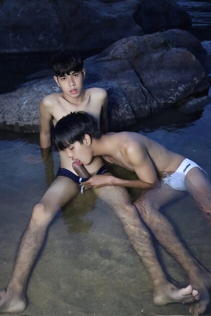 Twinks asiatiques