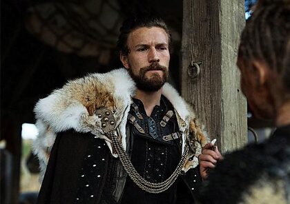 Leo Suter como el príncipe Harald en Vikings: Valhalla es casi demasiado sexy