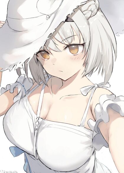 Sena dans sa nouvelle robe blanche