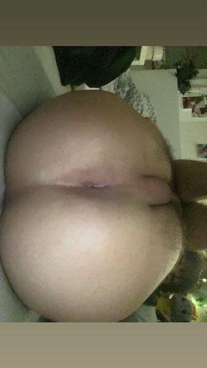 anyone who wants to breed my teen ass?