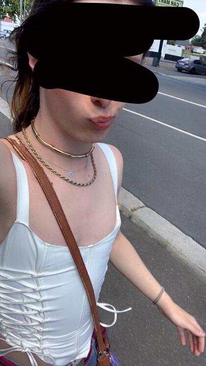 #TAS Launceston sissy recherche d'autres sissies :3