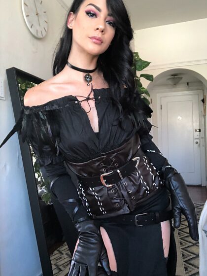 Yennefer Cosplay by RiahSweets