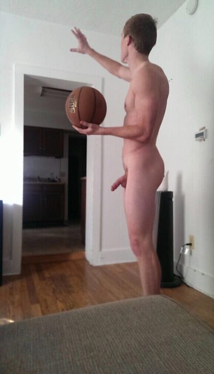 Ma colocataire jouait au basket dans le salon