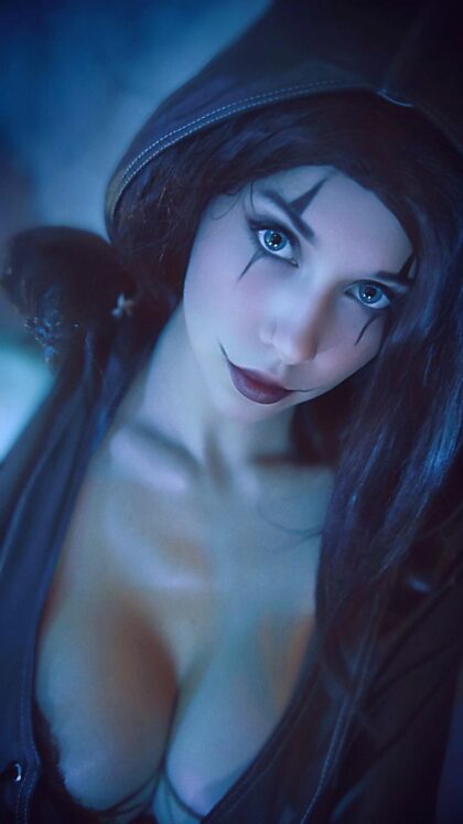 エリック・ドレイヴンの性転換コスプレ