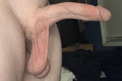 J'ai la bite parfaite pour la gorge profonde