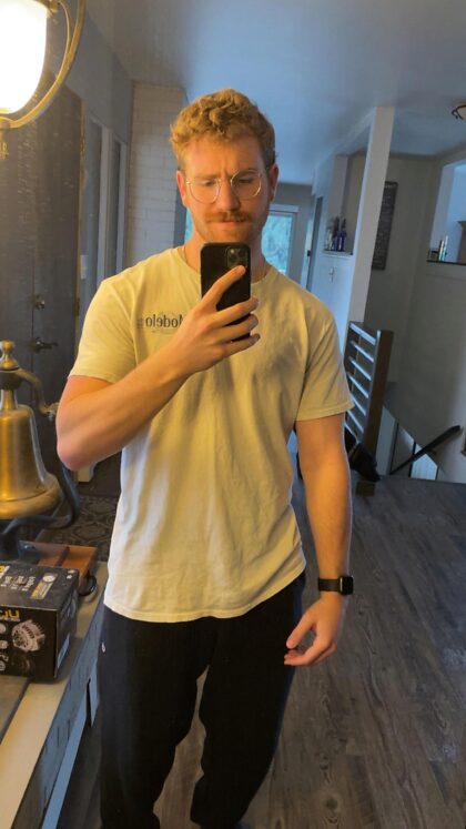 Étudiante de 22 ans, évaluez-moi :)