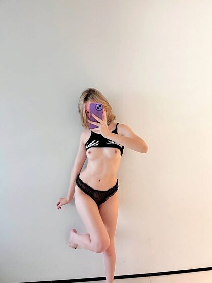 J'ai besoin de plus de culottes transparentes