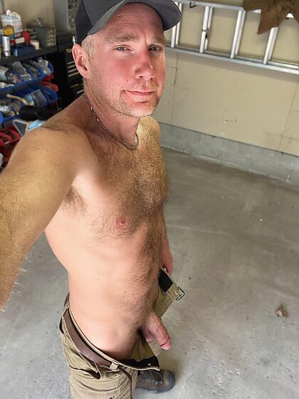 Se mettre nue dans le garage… enfin presque nue.