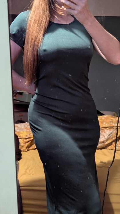 Dans quel sens cette robe devrait-elle aller, je ne suis pas sûre...?