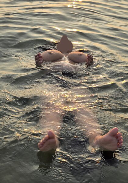 Quelques-unes de mes photos préférées sur la plage nudiste