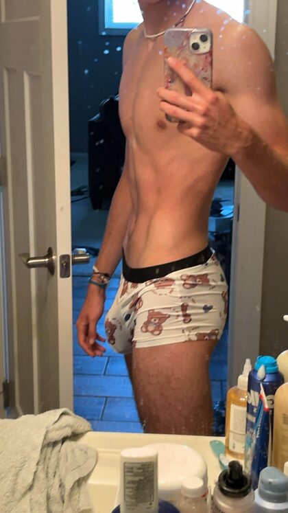 Quer cheirar minha calcinha?