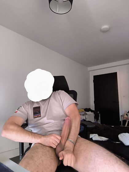 23 Bite de gamer hétéro
