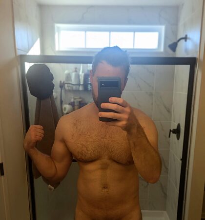 Quand un pote vous appelle « roi » à la salle de sport, ça vous touche différemment. Ça vous donne envie de le récompenser.