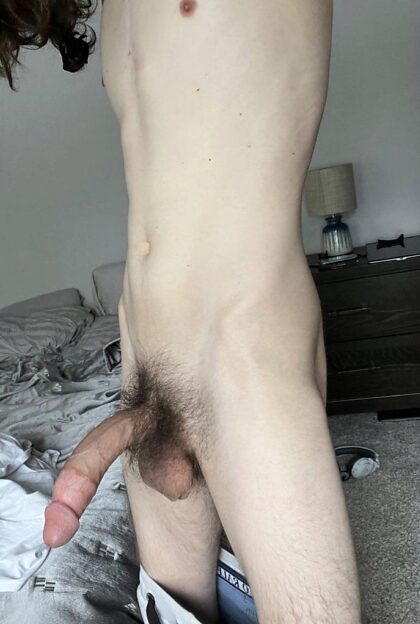 Deixe uma jovem de 22 anos usar seu corpo