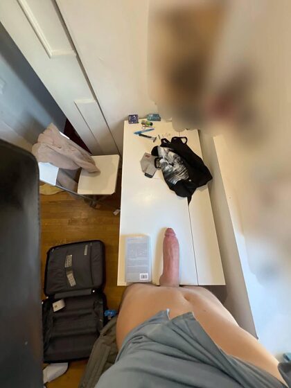 9. 5 pouces et toujours à l'université, peux-tu me gérer ?