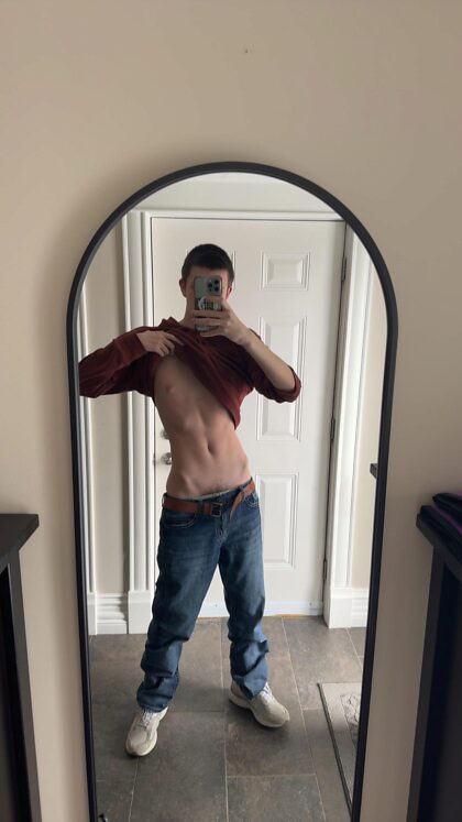 Je suis toujours excitée de penser au nombre d'amis de mon père qui pourraient me suivre ici ;]