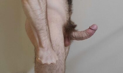 Certains ont dit que je devrais couper mes cheveux. Qu'en pensez-vous, les gars ?
