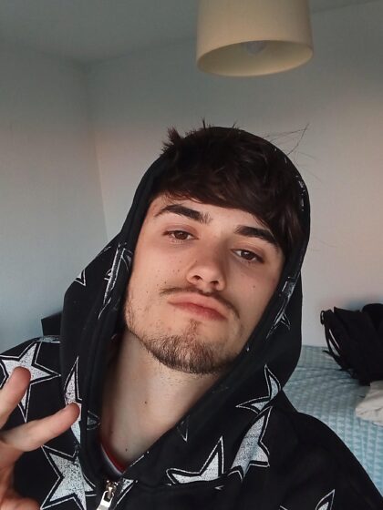 Désolé, mon visage vient de se réveiller