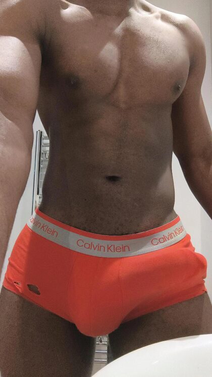 26 Gay Grosse bite dégainée