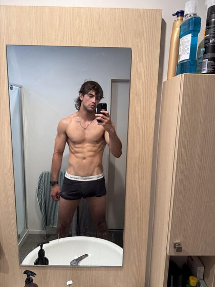 Cuori, Calvin Klein o la mia biancheria intima a forma di paperella di gomma?